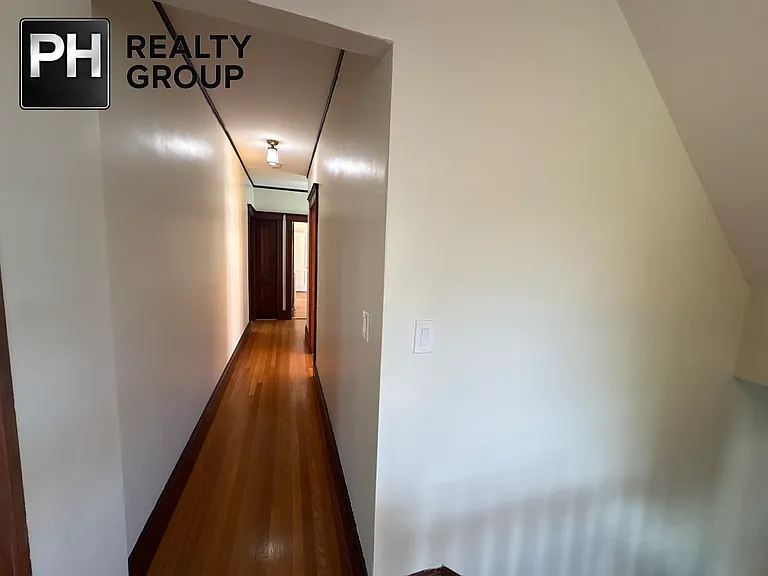 44 Capitol St — Photo 4