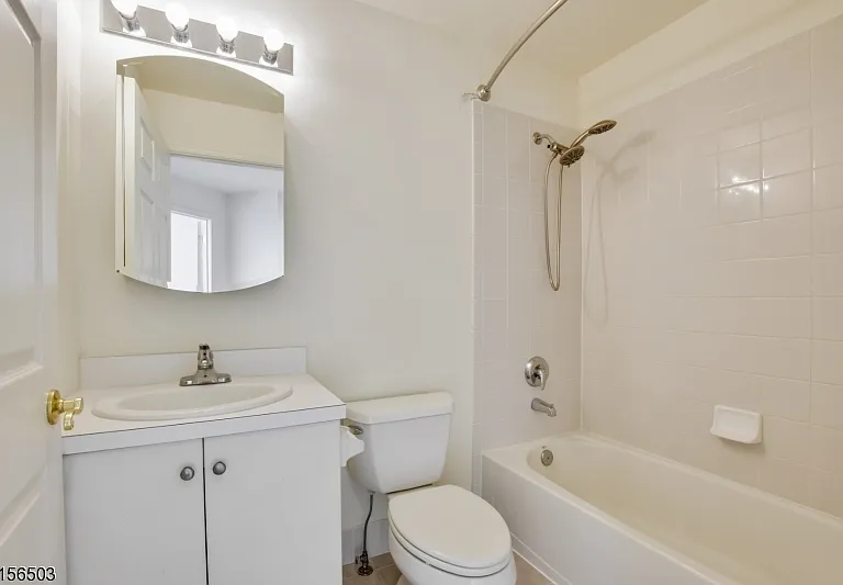 210 Edmonton Ct — Photo 18