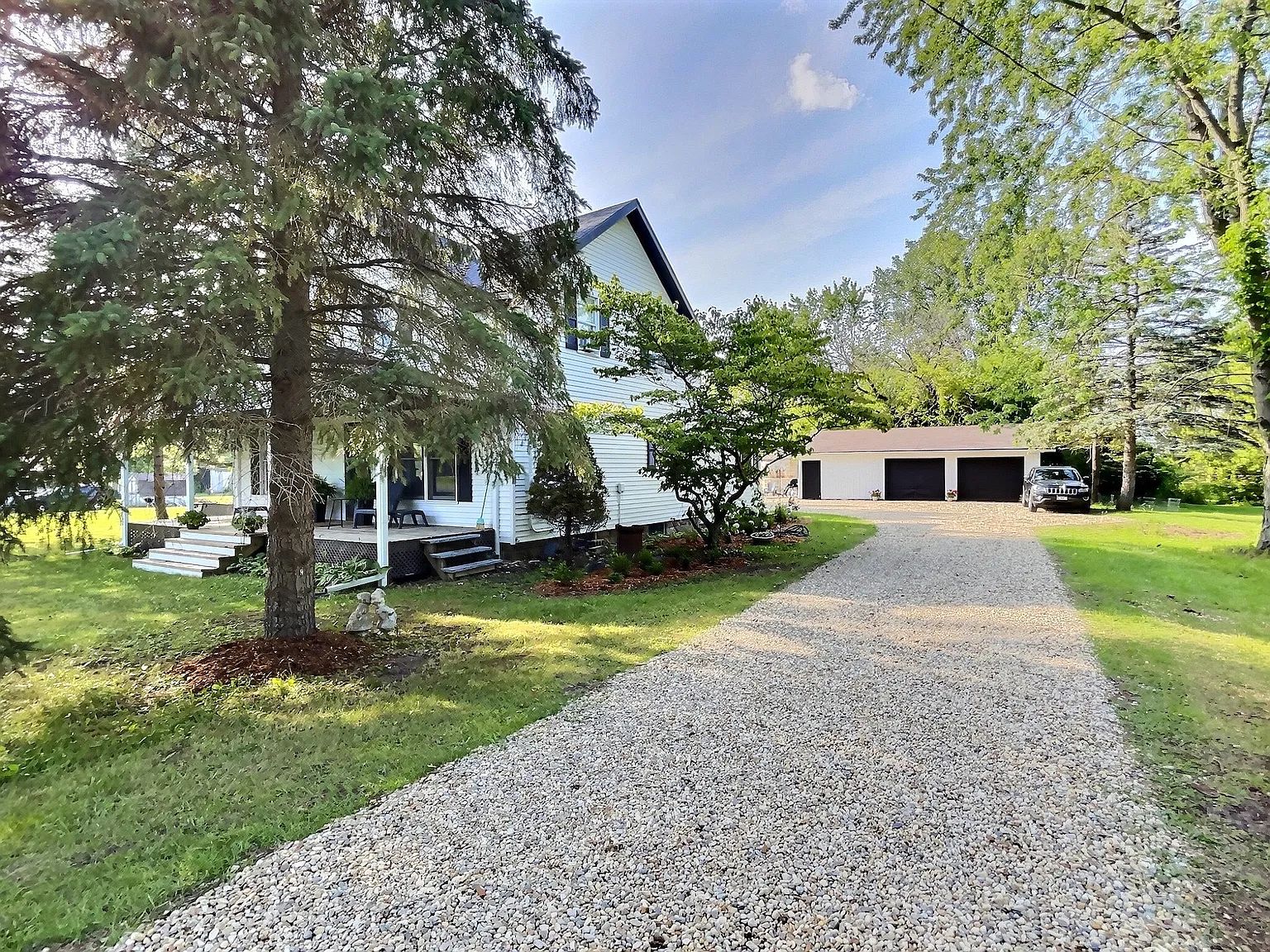 5435 Sawyer Rd — Photo 2