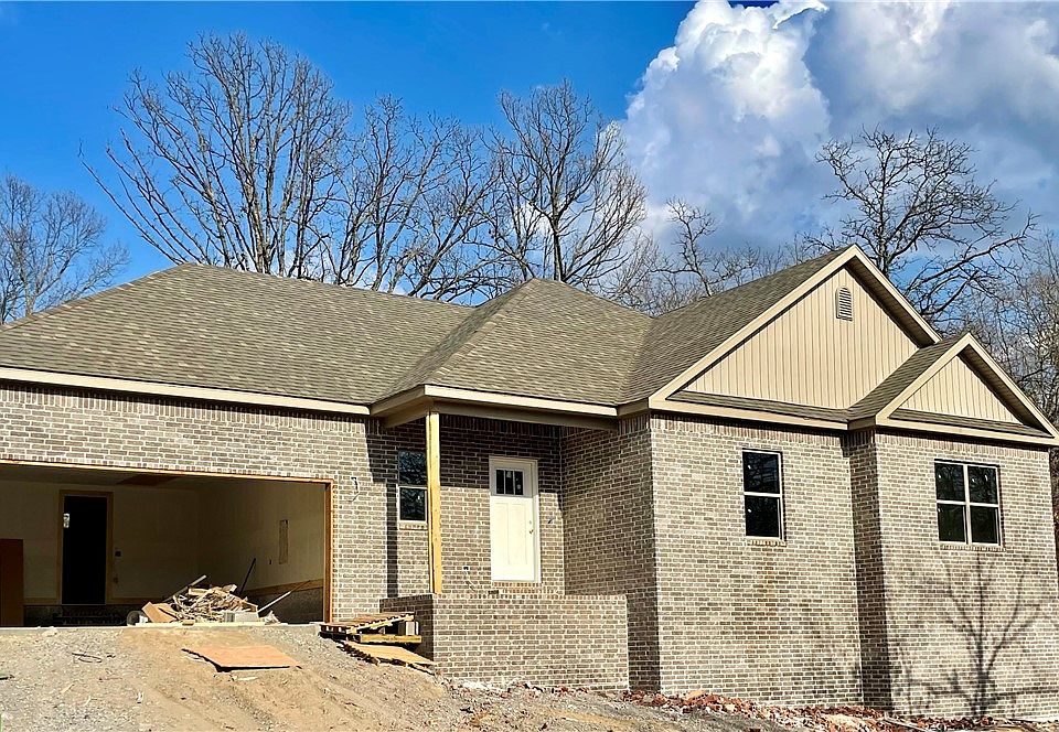 1st image of 11 Thornhill Ln