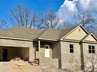 11 Thornhill Ln, Bella Vista, AR 72715