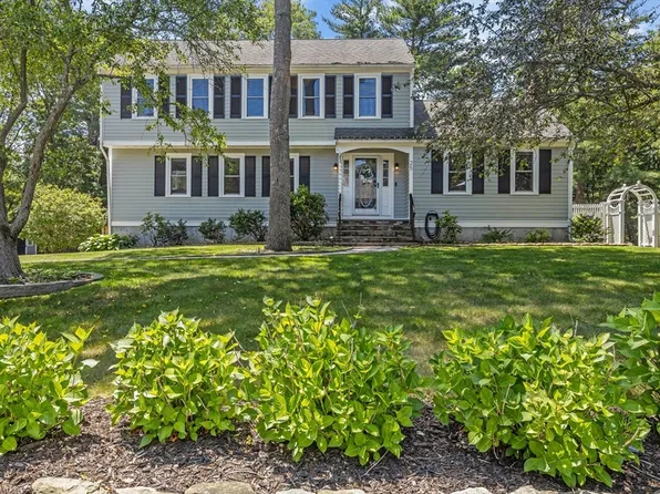 25 Deirdra Dr, Plymouth, MA 02360