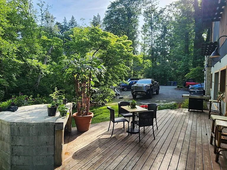 125th Ave SE — Photo 1