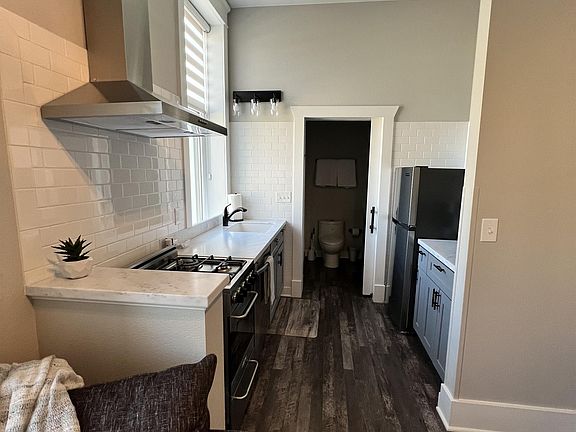2nd image of 200 S Pikes Peak Ave #5