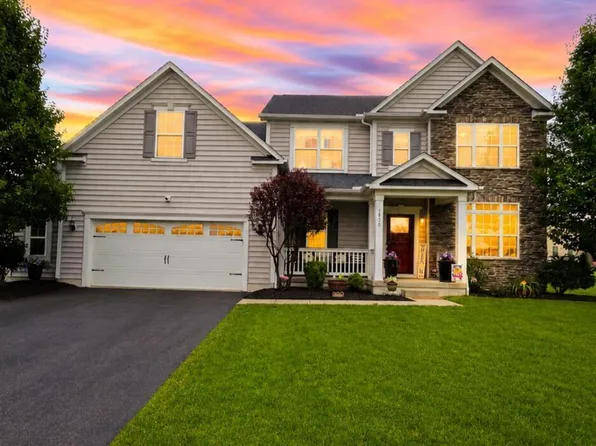 1870 Southchase Ct, Grove City, OH 43123