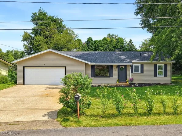 2953 N Prior Rd, Akron, OH 44319
