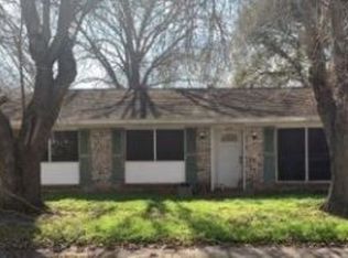 2007 Mission Dr, Victoria, TX 77901