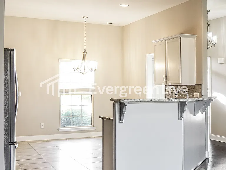 212 Hillcrest Dr — Photo 9