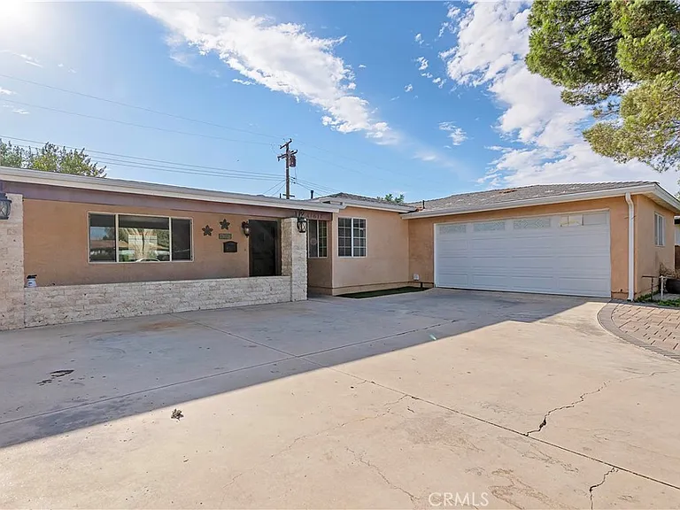 43617 Fern Ave — Photo 2