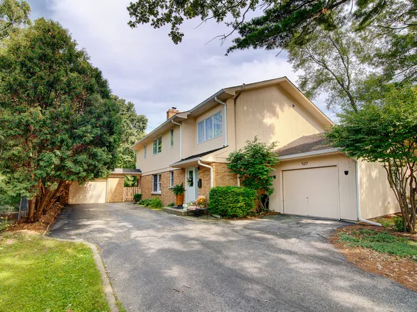 527 S Prairie Ave, Mundelein, IL 60060