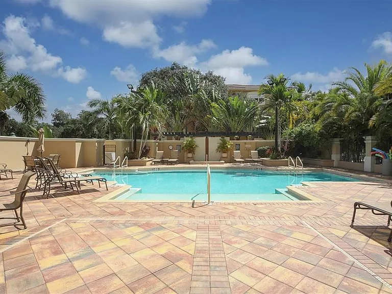 1064 N Tamiami Trl #1527 — Photo 29