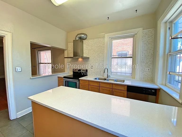 2046 N Ogden St — Photo 8