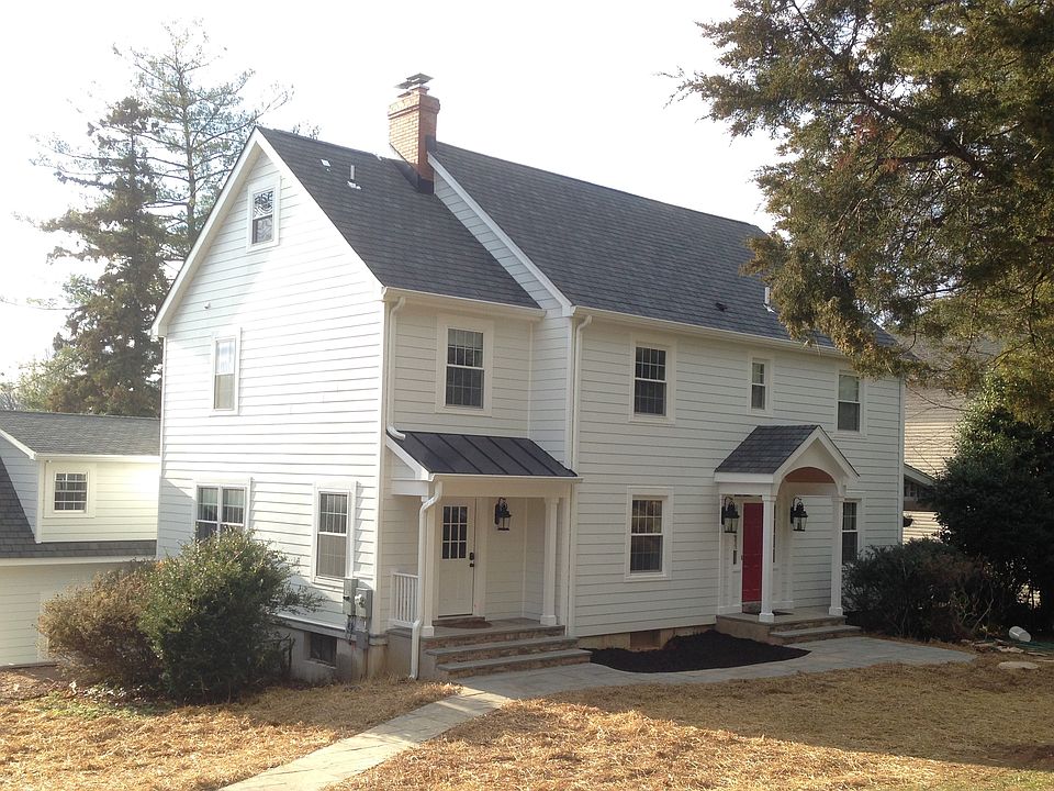 1st image of 216 Park St NE