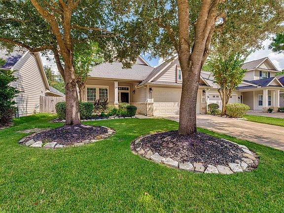 3rd image of 13022 Oakwood Manor Dr