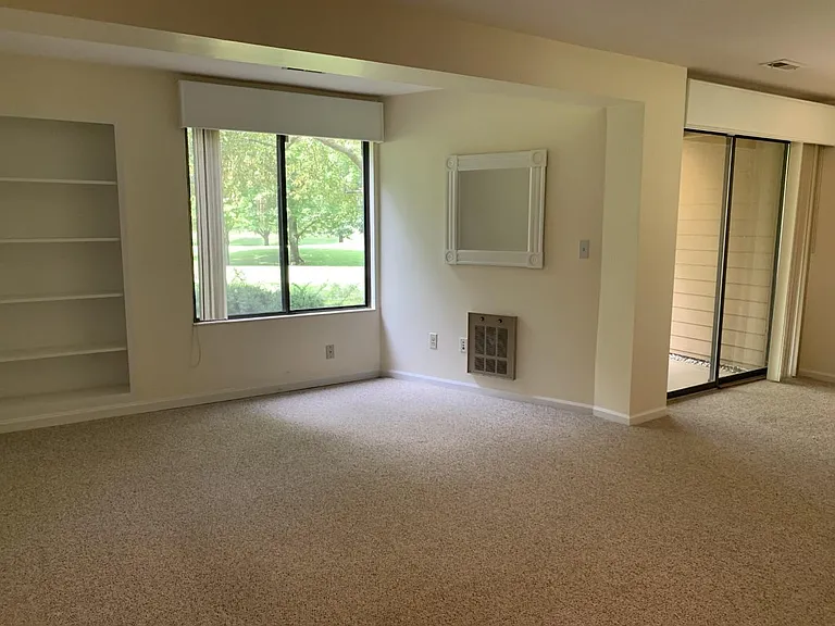 946 Shoreline Rd #905 — Photo 14