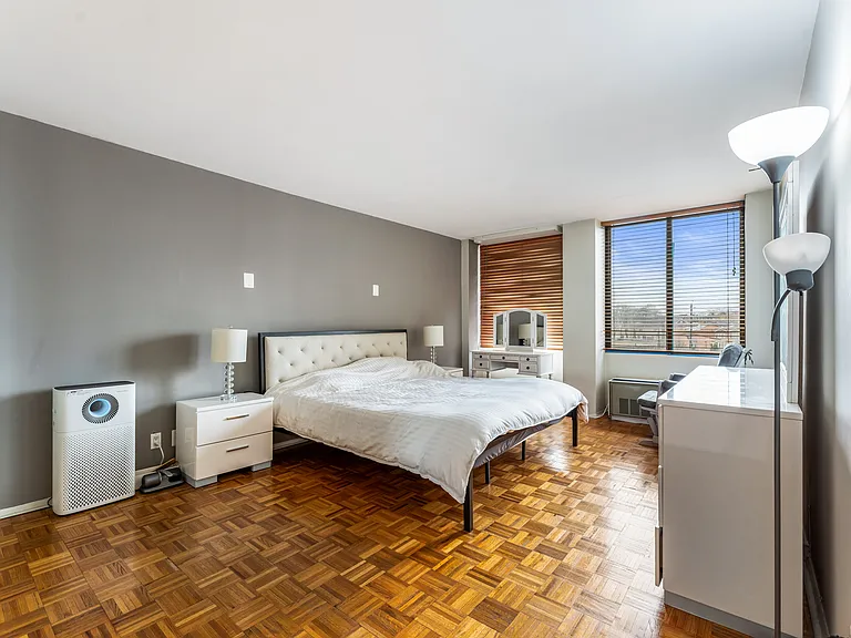 300 Winston Dr #318 — Photo 16