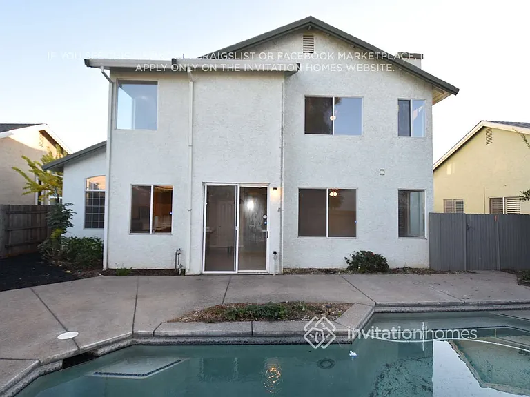 8107 Helmsdale Dr — Photo 4