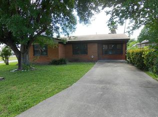 2212 Raspberry Ln, Pasadena, TX 77502