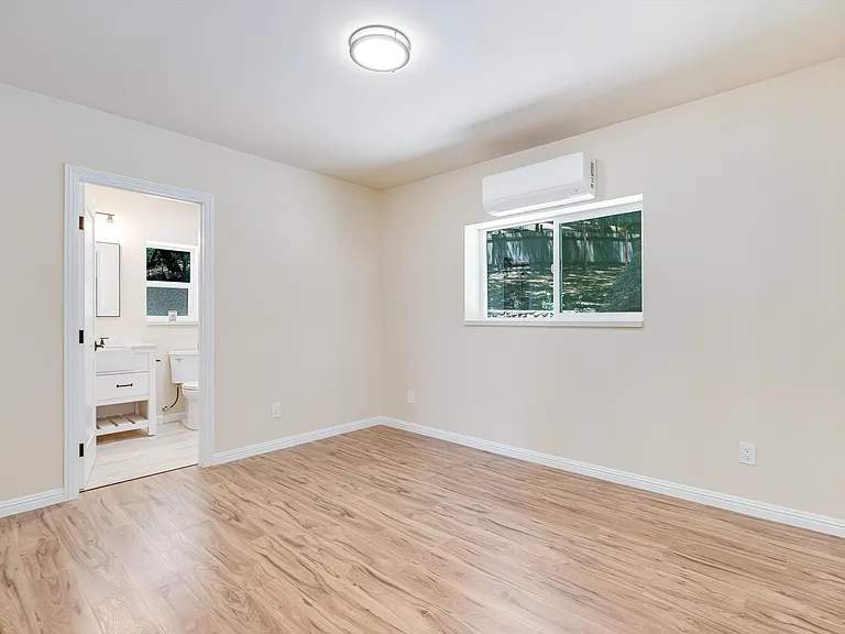 9342 Chalk Hill Rd — Photo 11