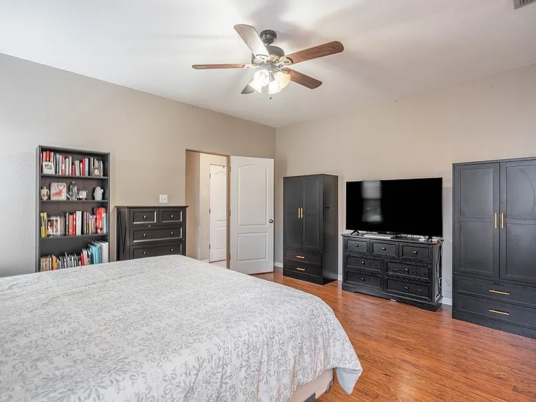 5112 Lavaca Ave — Photo 5