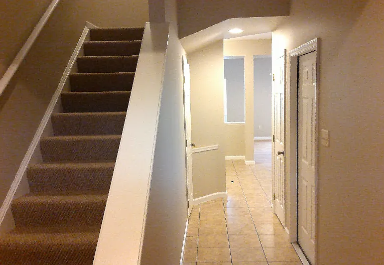 3 bed, 2.5 bath, 1700 sqft, $1,700 — Photo 2