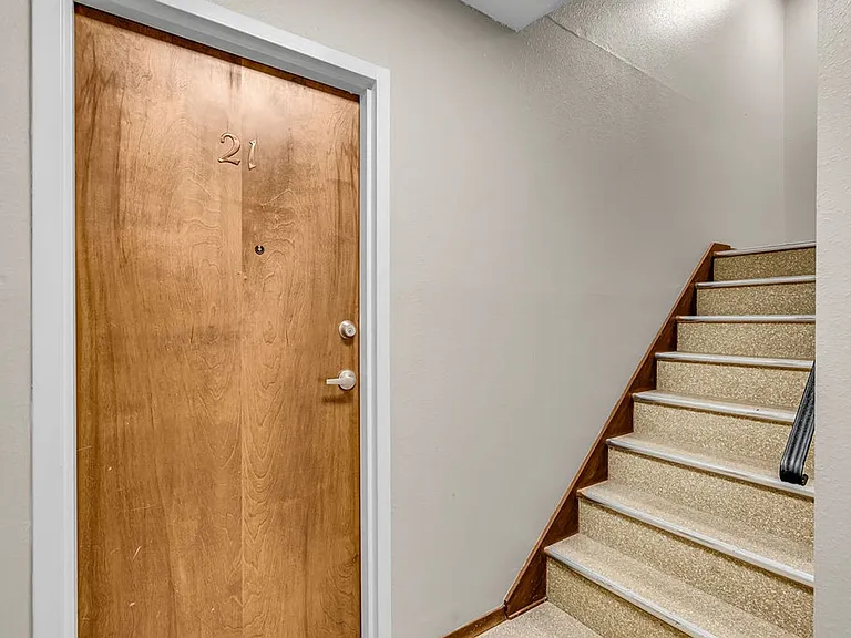 Kingcity Apartments — Photo 50