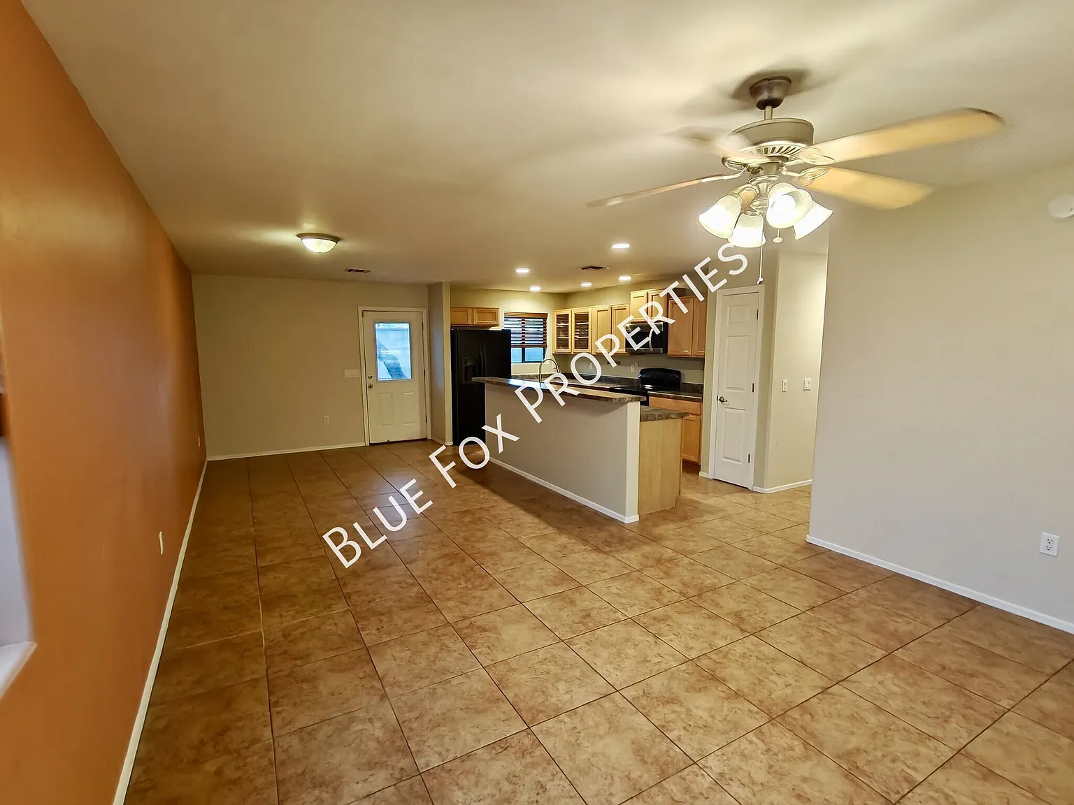 237 E Waverly Street — Photo 4