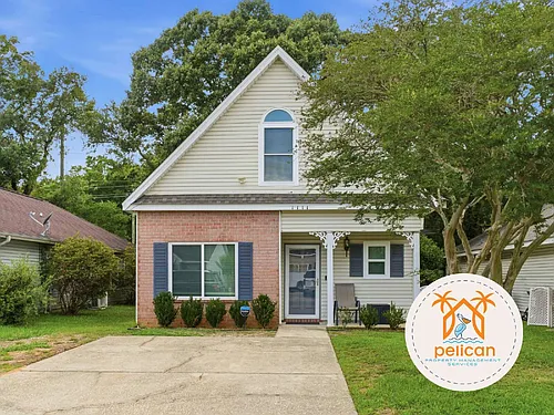 1111 Sweetbriar St Photo 1