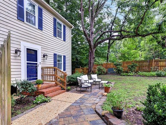3rd image of 104 Astrid Ct