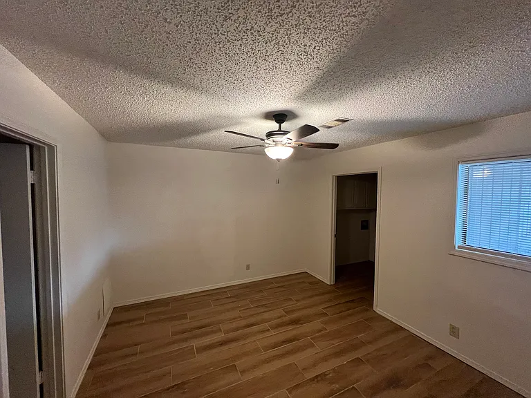 38 Colonial Dr #B — Photo 4