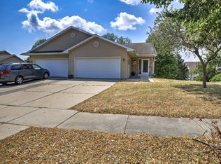 2211 Wood View Dr, Stoughton, WI 53589