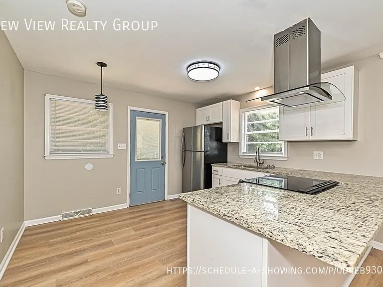 321 Hamilton Dr NE #1 — Photo 6