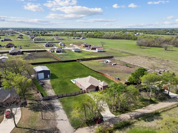 1360 County Road 4615, Trenton, TX 75490