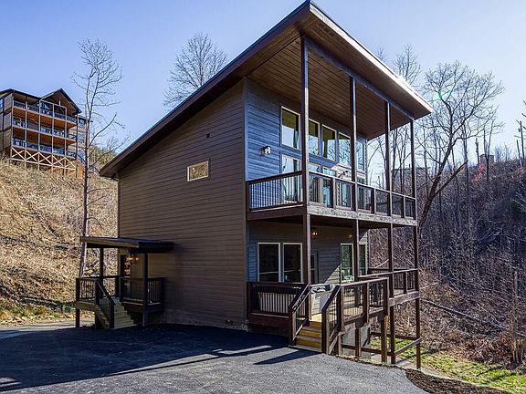3rd image of 1029 Elm Rd Lot 85