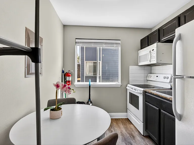 1664 Beach Blvd #37 — Photo 7