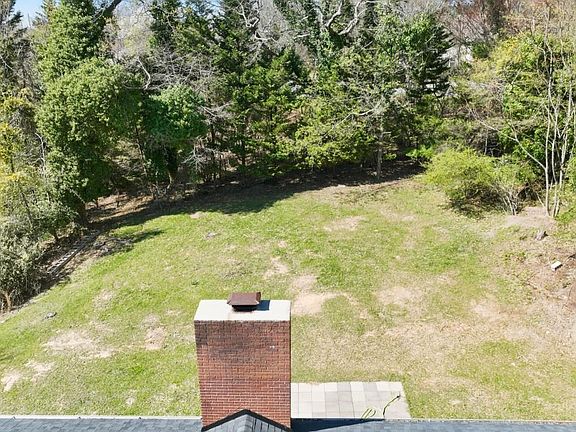 3rd image of 108 Springview Dr