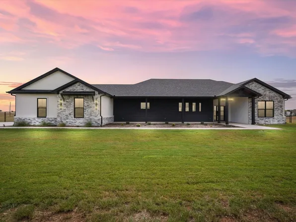 611 Willow Moon Ranch Rd, Crawford, TX 76638