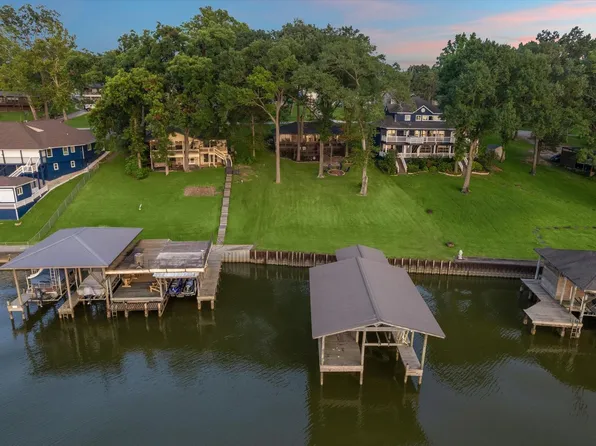 411 Southwood Shores Dr, Coldspring, TX 77331