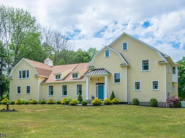 2 S Gables Dr, Chester Twp., NJ 07930