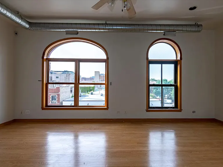 1156 W Grand Ave #2 — Photo 2