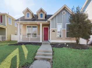 1152 Spanish Moss Dr, Aubrey, TX 76227
