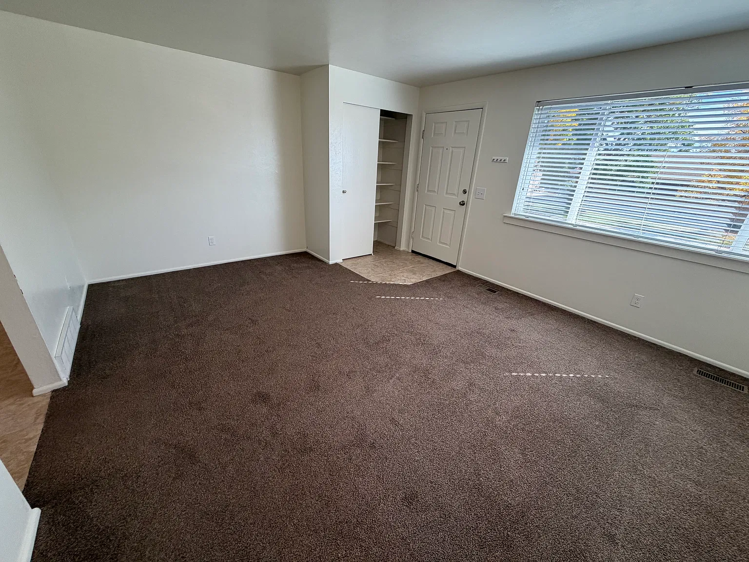 2 bed, 850 sqft, $1,295 — Photo 4