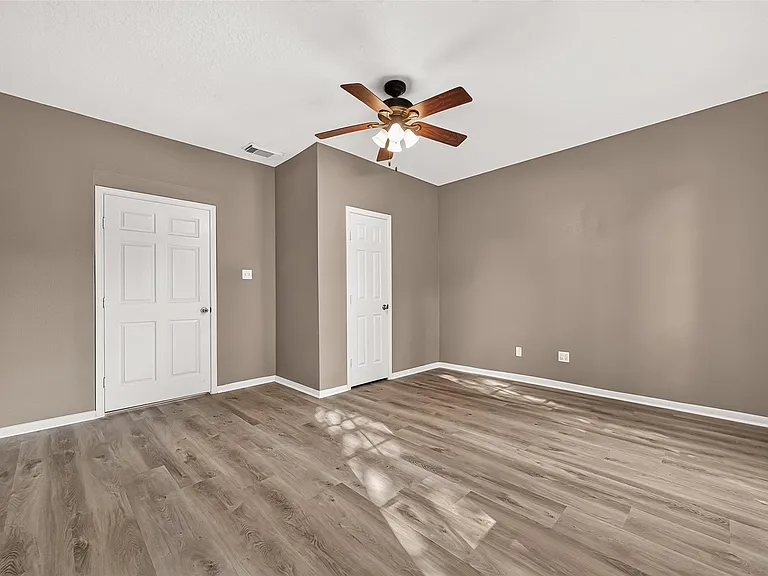 14402 Barker Pelican Ct — Photo 10