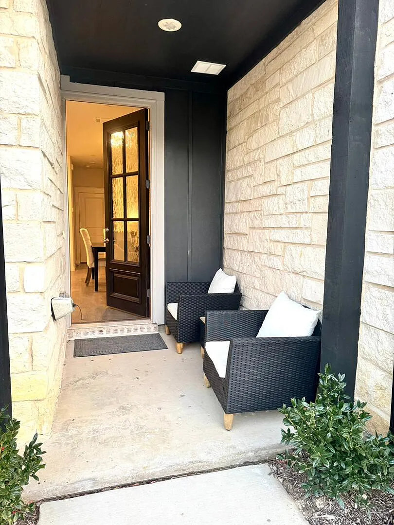 FW002 25min to TCU Base Camp - Sleeps 6 - Free Parking — Photo 1