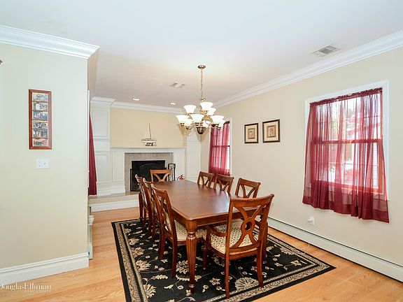 2nd image of 1117 Shelboune Dr