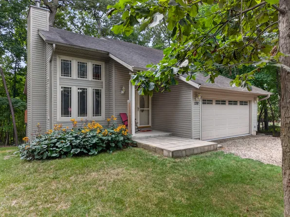 230 Winter Haven Dr, Varna, IL 61375