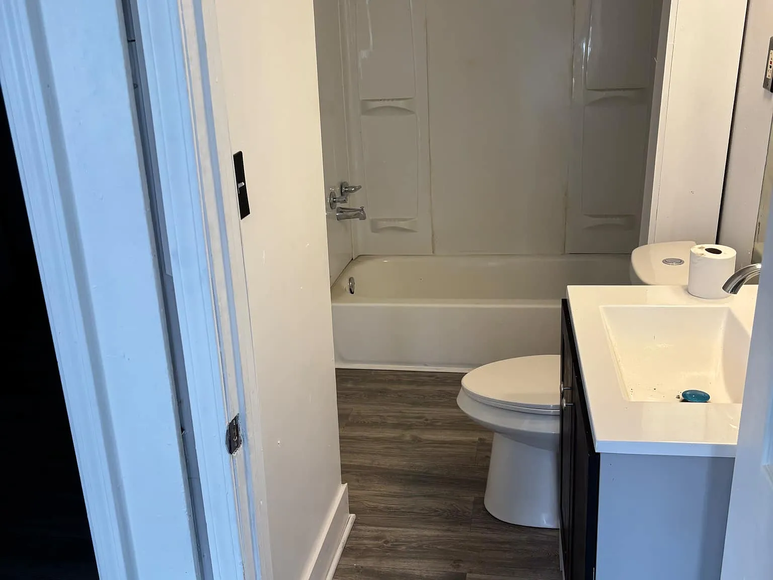 2517 Webber St — Photo 3