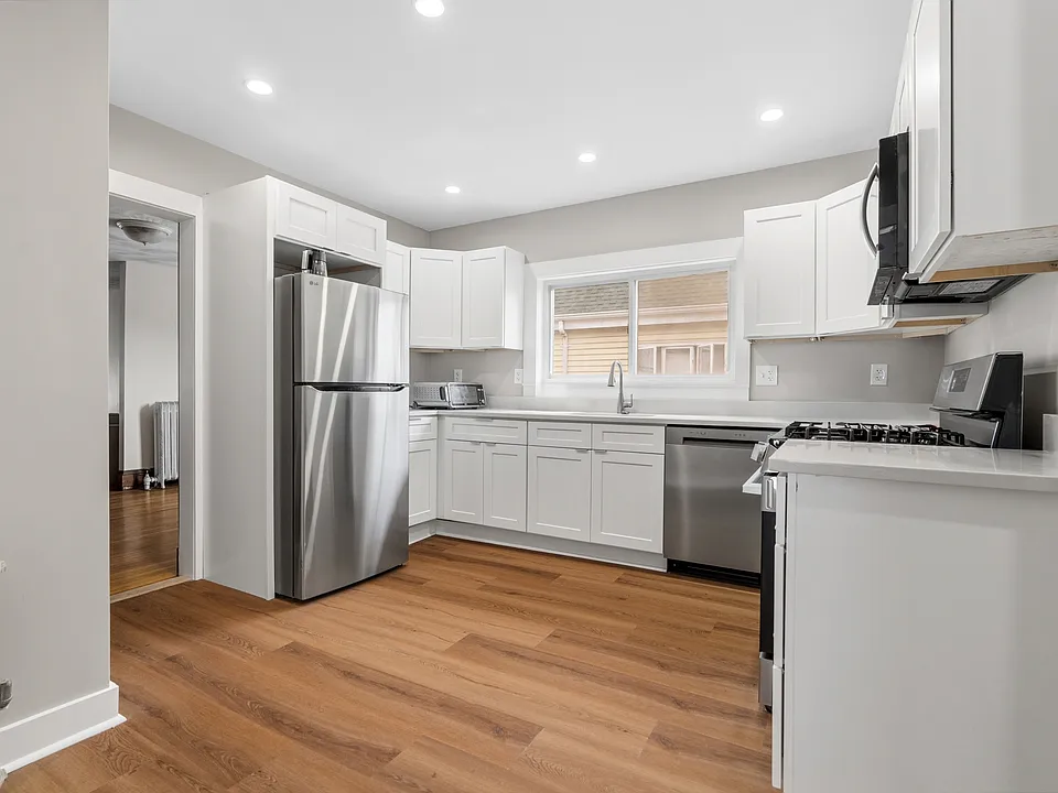 42-44 Whitman St #2