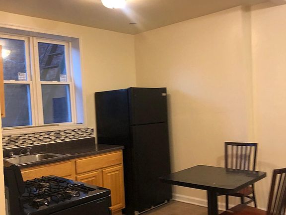 5th image of 3728 Paulding Ave APT 1F