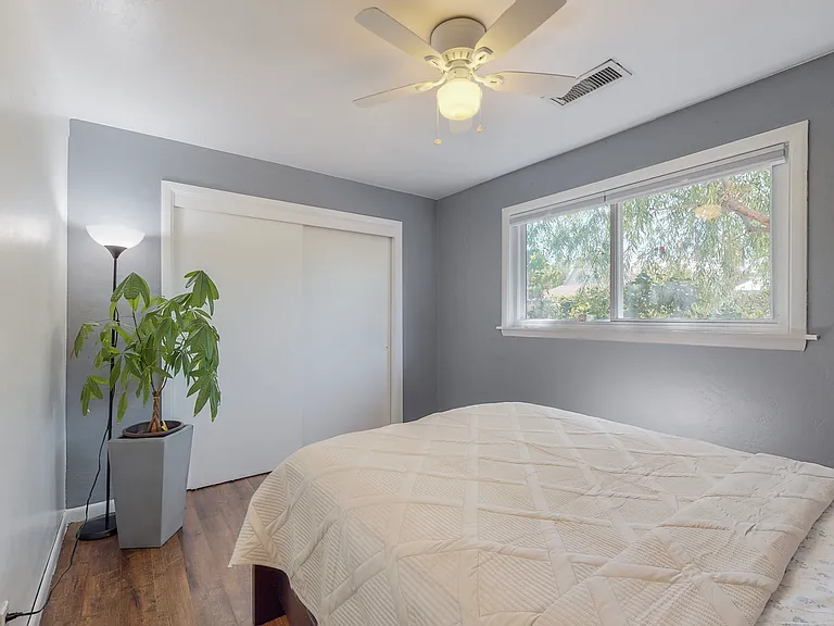 2810 Carolina St NE — Photo 13